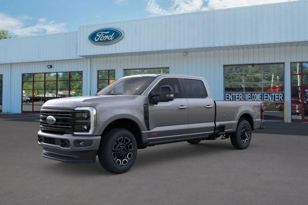 2025 Ford F-350 Platinum photo 1