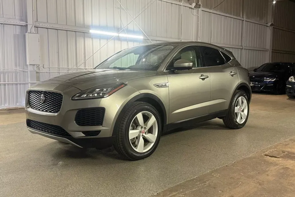 2020 Jaguar E-PACE SE photo 1