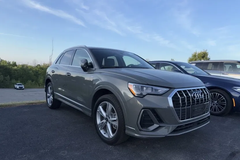 2022 Audi Q3 Premium 45 TFSI S line photo 1