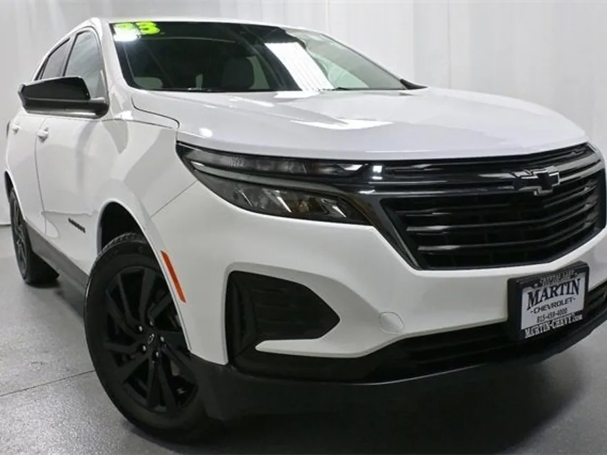 2023 Chevrolet Equinox LS photo 1