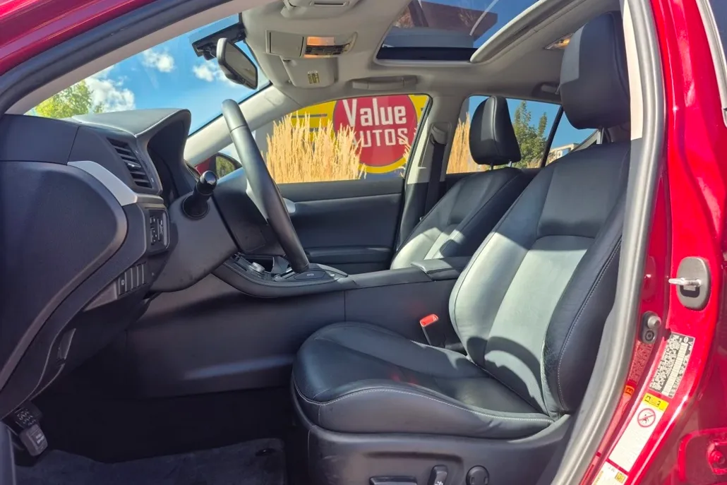 2011 Lexus CT 200h photo 1