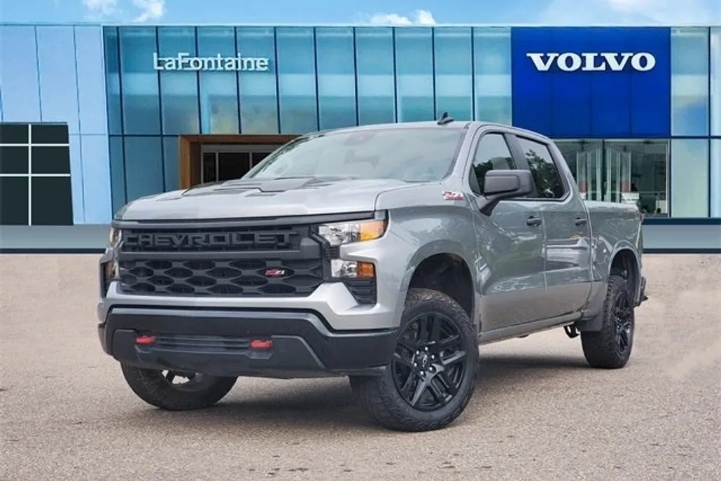 2024 Chevrolet Silverado 1500 Custom Trail Boss photo 1