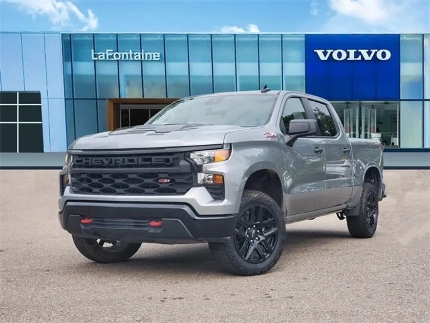 2024 Chevrolet Silverado 1500 Custom Trail Boss photo 1