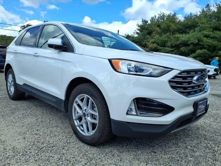 2021 Ford Edge SEL photo 1