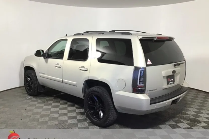2007 Chevrolet Tahoe LTZ Custom photo 1