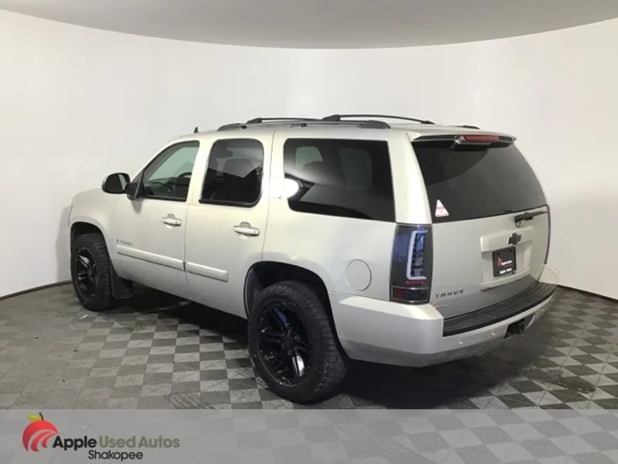 2007 Chevrolet Tahoe LTZ Custom photo 1