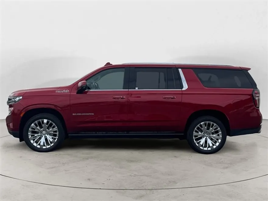 2021 Chevrolet Suburban High Country photo 1