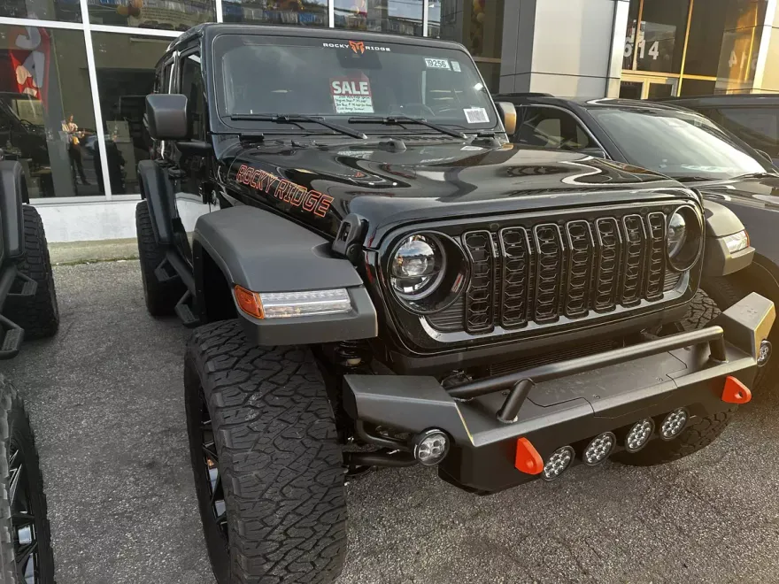 2025 Jeep Wrangler Willys photo 1
