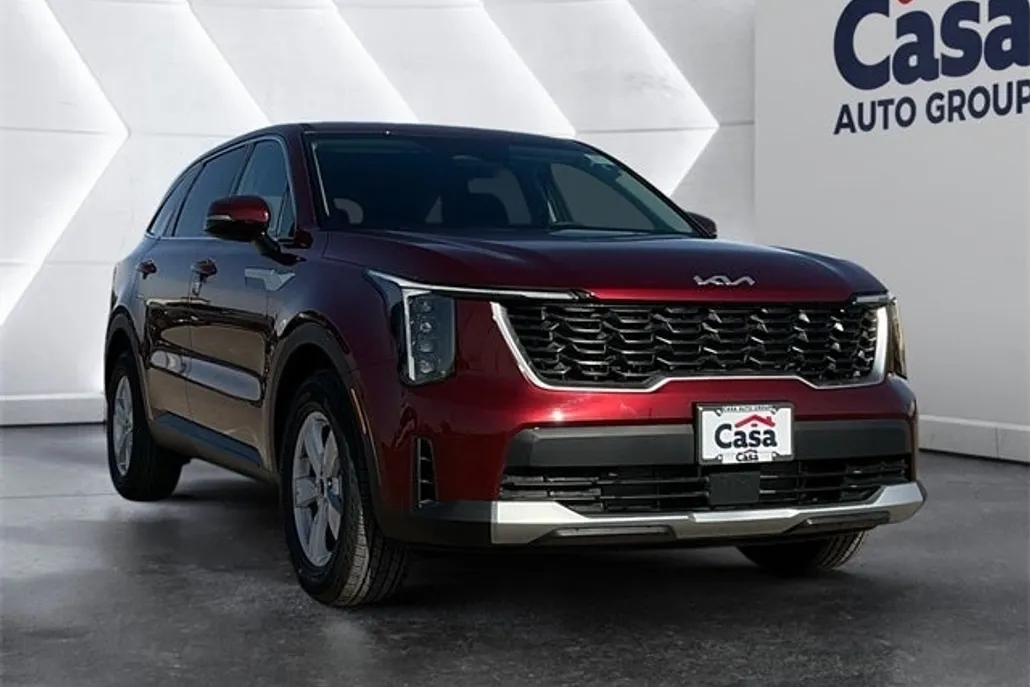 2025 Kia Sorento LX photo 1