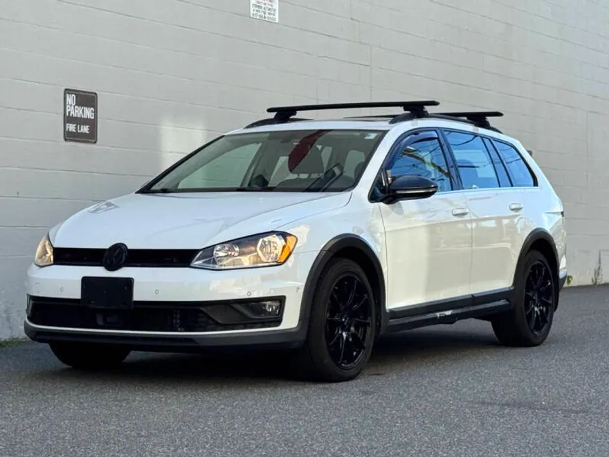 2017 Volkswagen Golf Alltrack TSI SE 4Motion photo 1