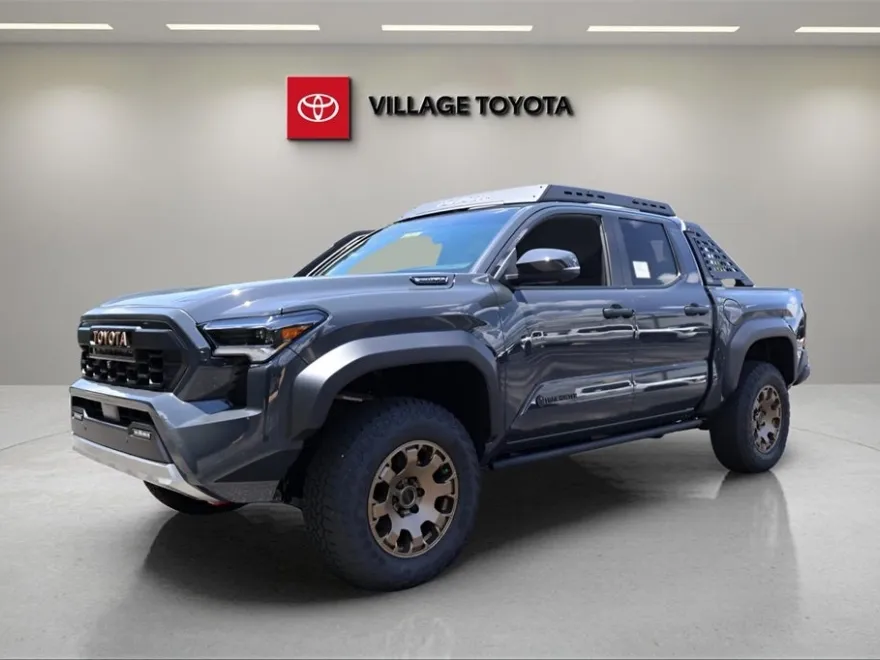 2025 Toyota Tacoma Trailhunter photo 1