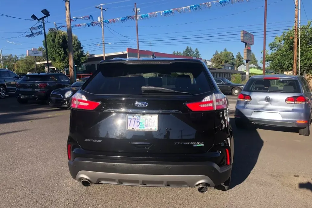 2019 Ford Edge Titanium photo 1