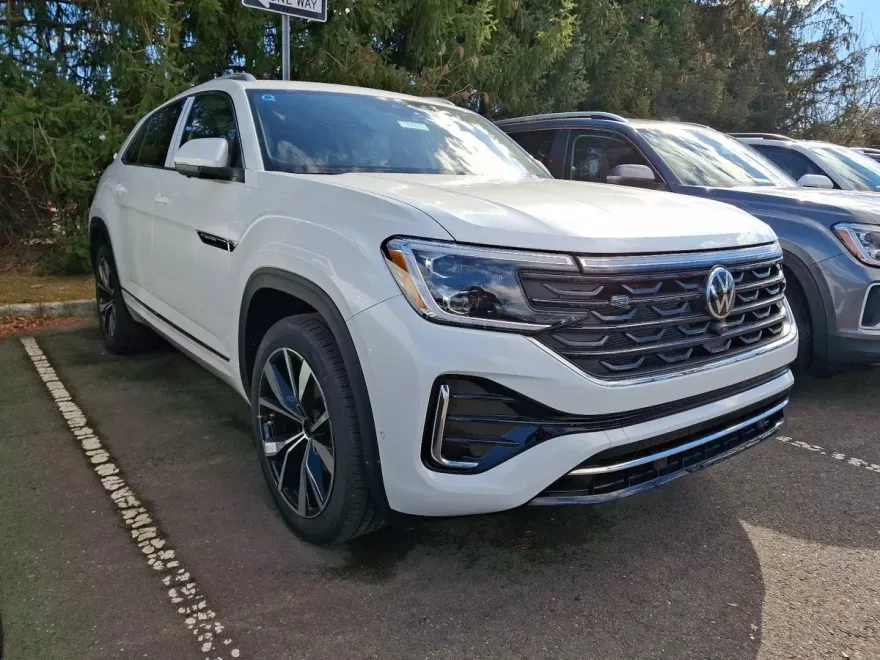 2025 Volkswagen Atlas Cross Sport SEL Premium R-Line photo 1
