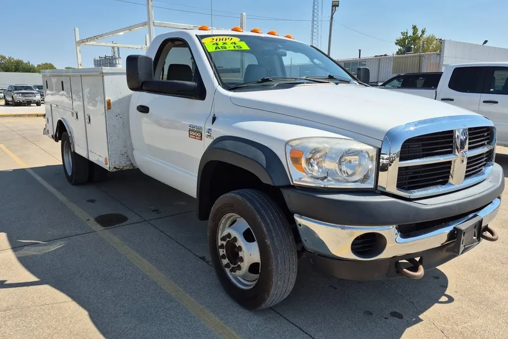 2009 Dodge Ram 5500 ST photo 1