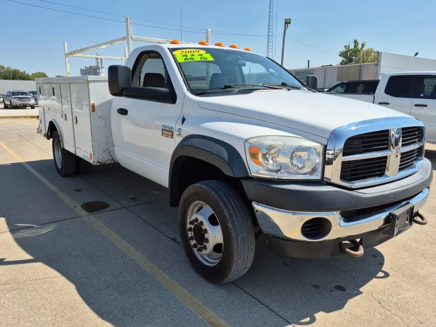 2009 Dodge Ram 5500 ST photo 1