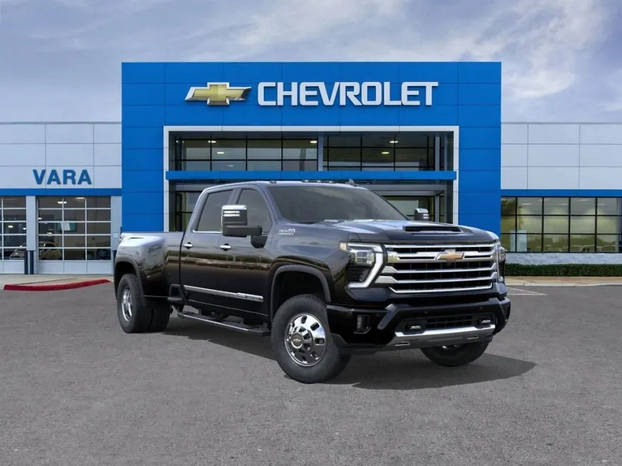 2026 Chevrolet Silverado 3500HD High Country photo 1