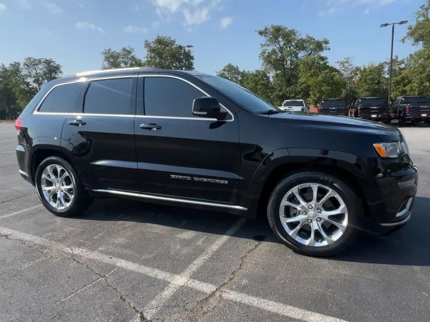 2019 Jeep Grand Cherokee Summit photo 1