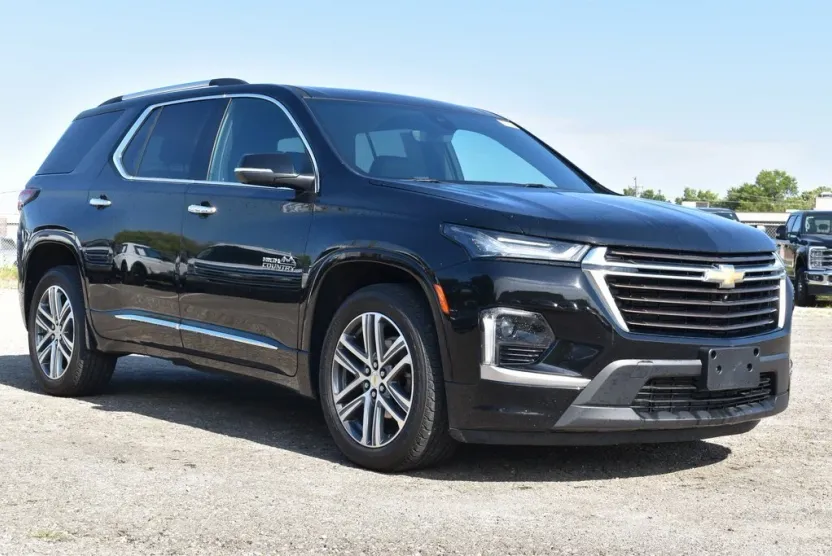 2023 Chevrolet Traverse High Country photo 1