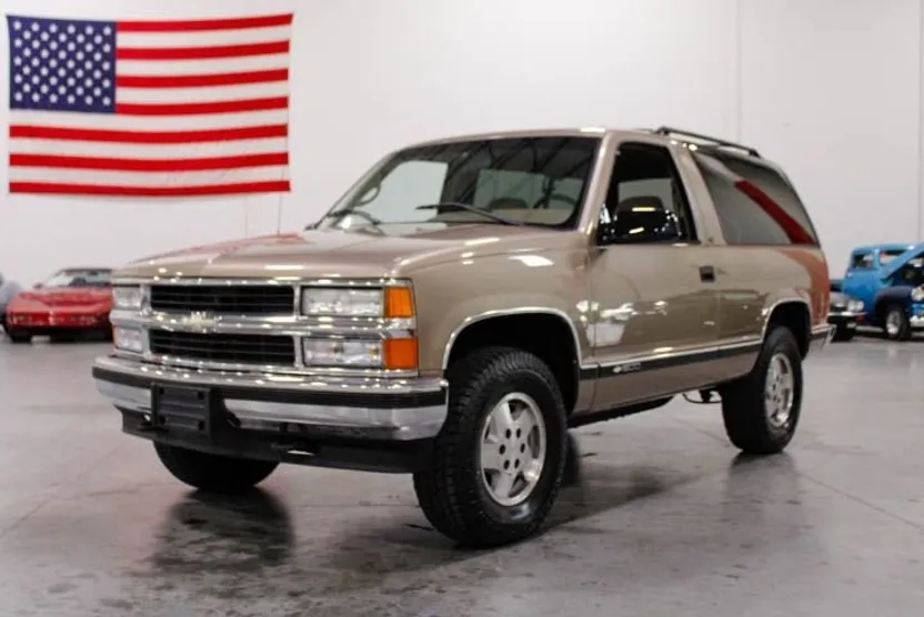 1995 Chevrolet Tahoe LS photo 1