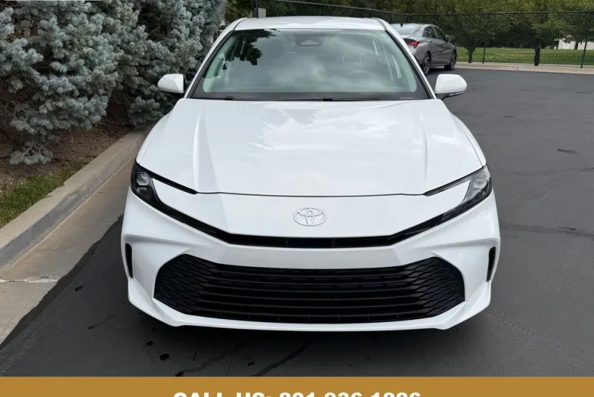 2025 Toyota Camry LE photo 1