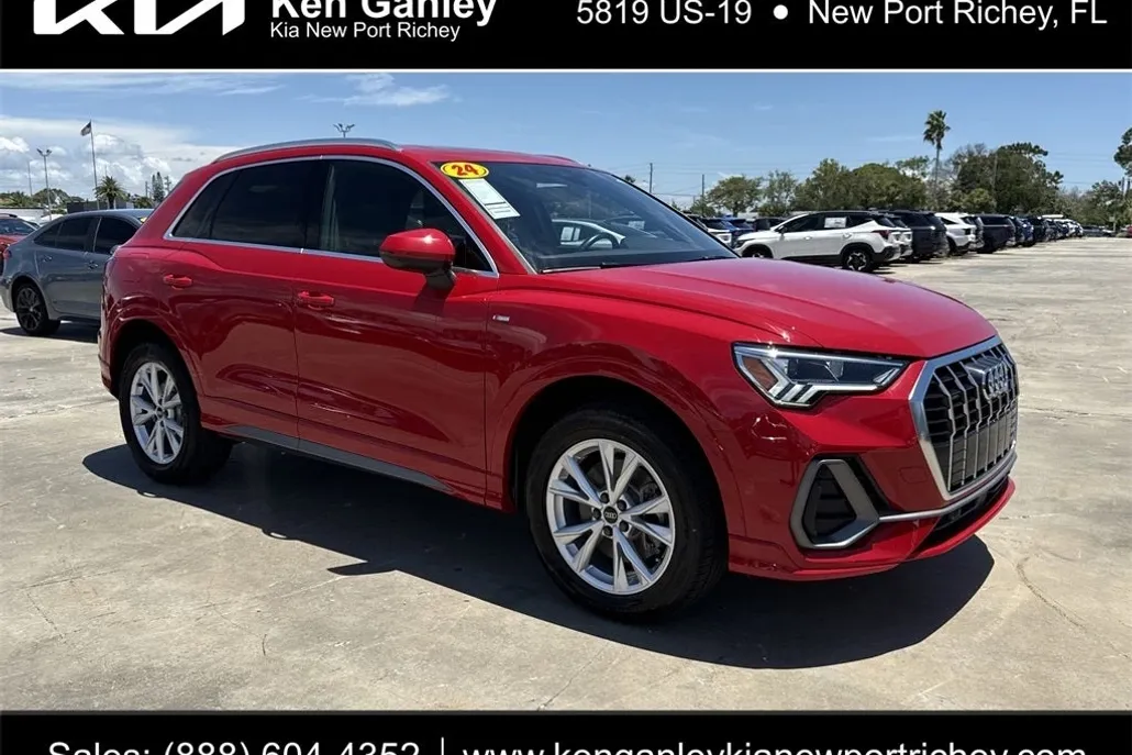 2024 Audi Q3 S line Premium photo 1