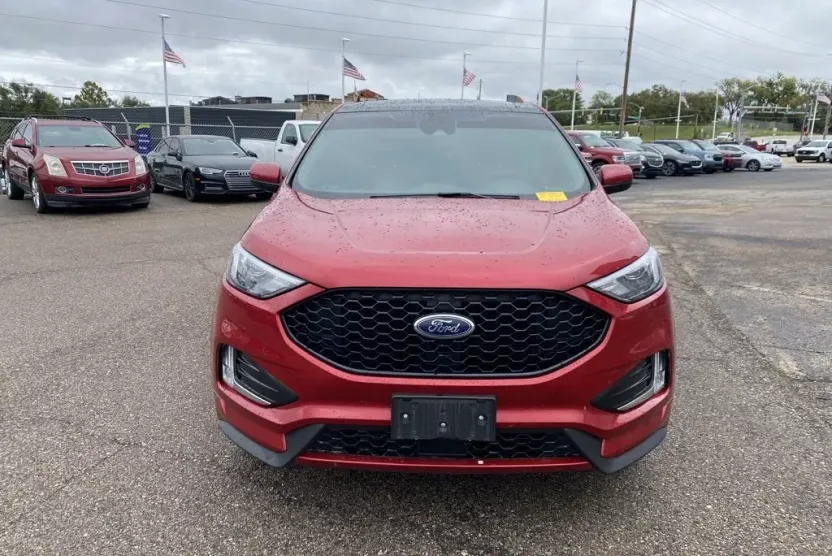 2022 Ford Edge ST photo 1