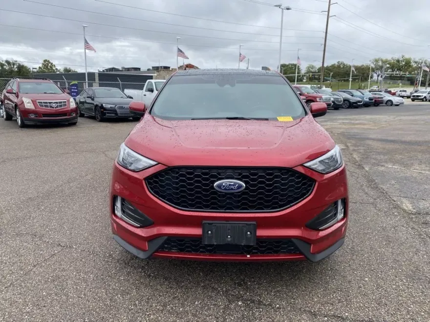 2022 Ford Edge ST photo 1