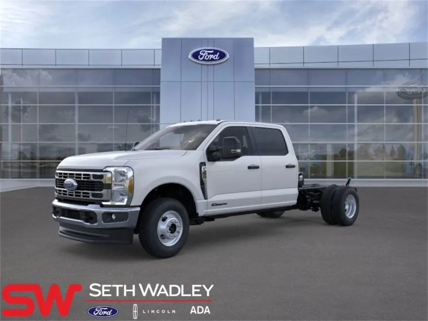 2025 Ford F-350 photo 1