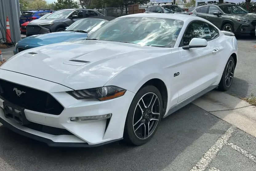 2021 Ford Mustang GT photo 1