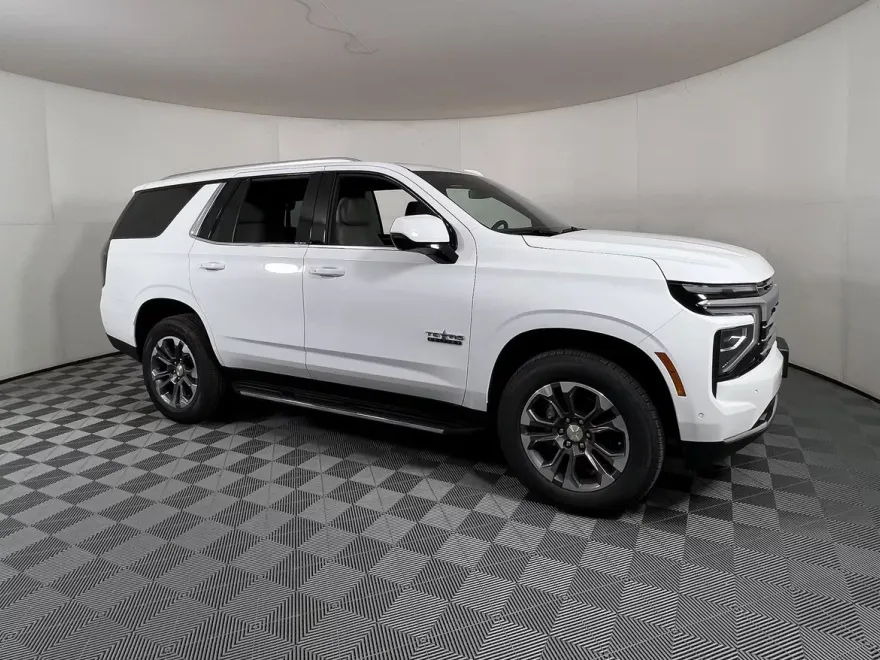 2026 Chevrolet Tahoe LT photo 1