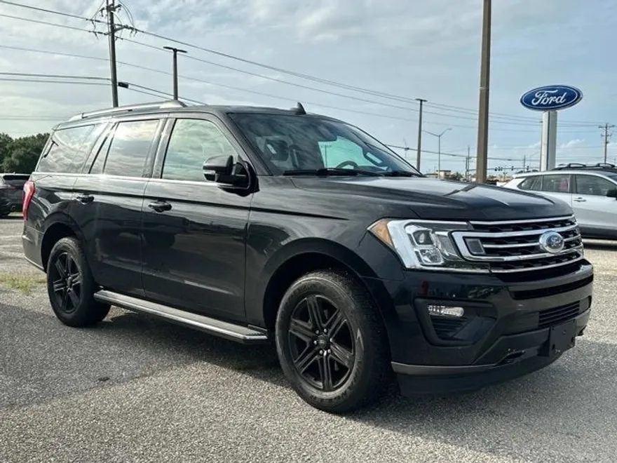 2020 Ford Expedition XLT photo 1