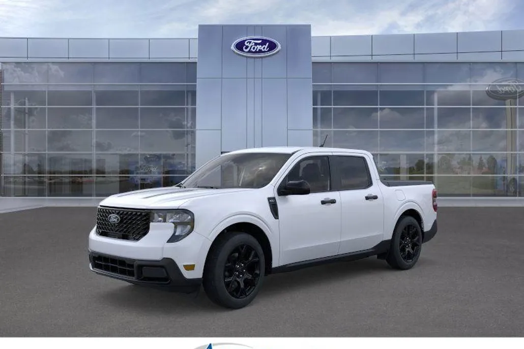 2025 Ford Maverick XLT photo 1