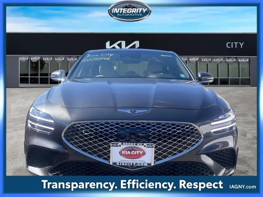 2024 Genesis G70 2.5T photo 2