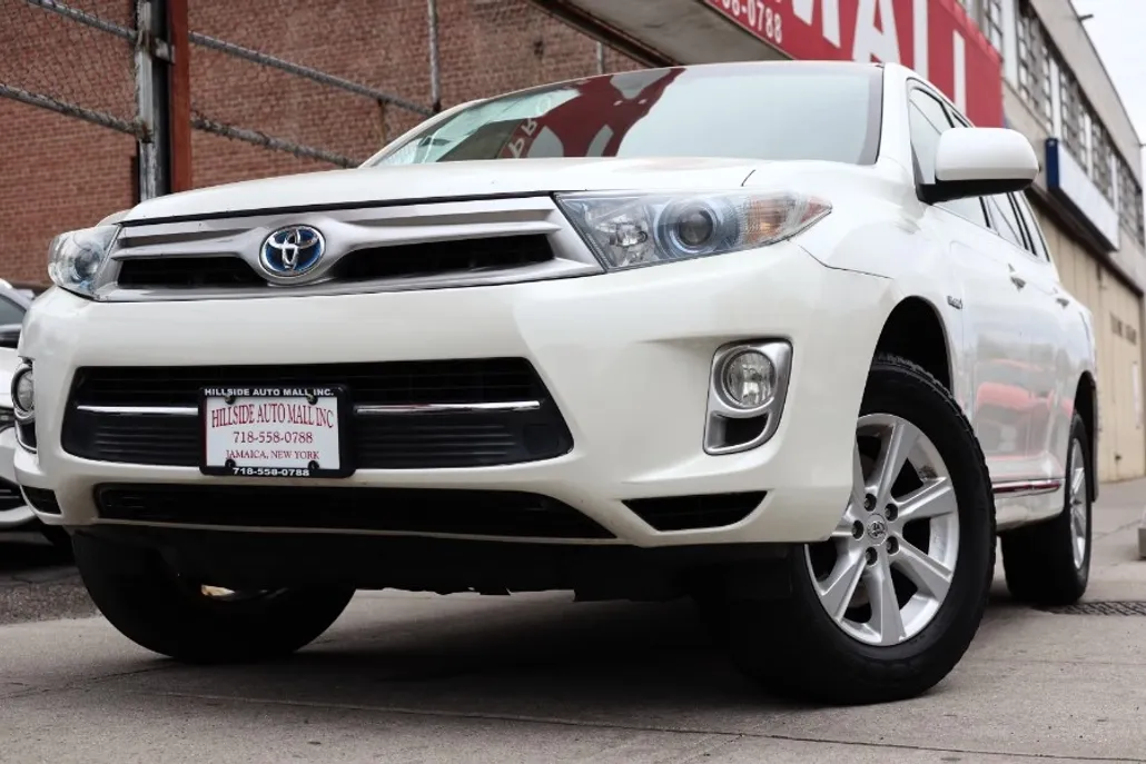 2013 Toyota Highlander Hybrid Base photo 1