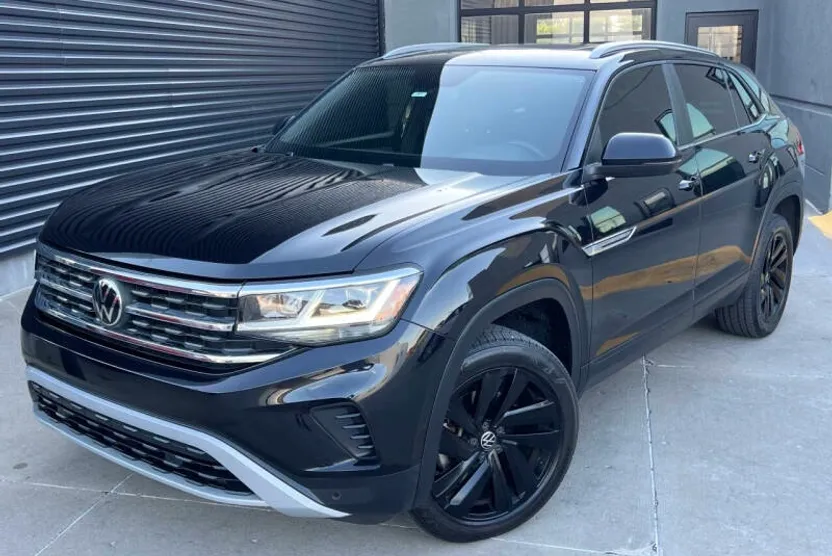 2020 Volkswagen Atlas Cross Sport V6 SE photo 1