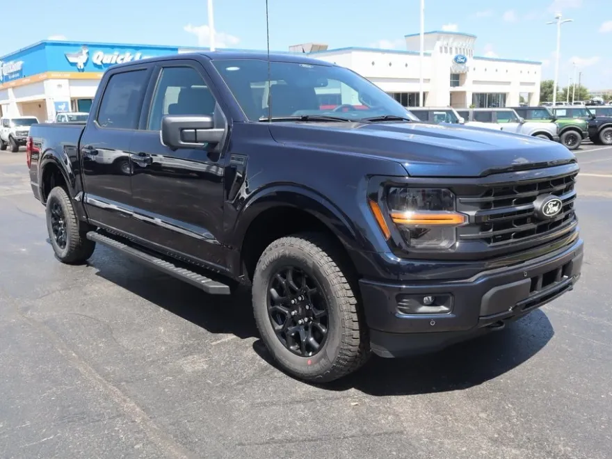 2025 Ford F-150 XLT photo 1