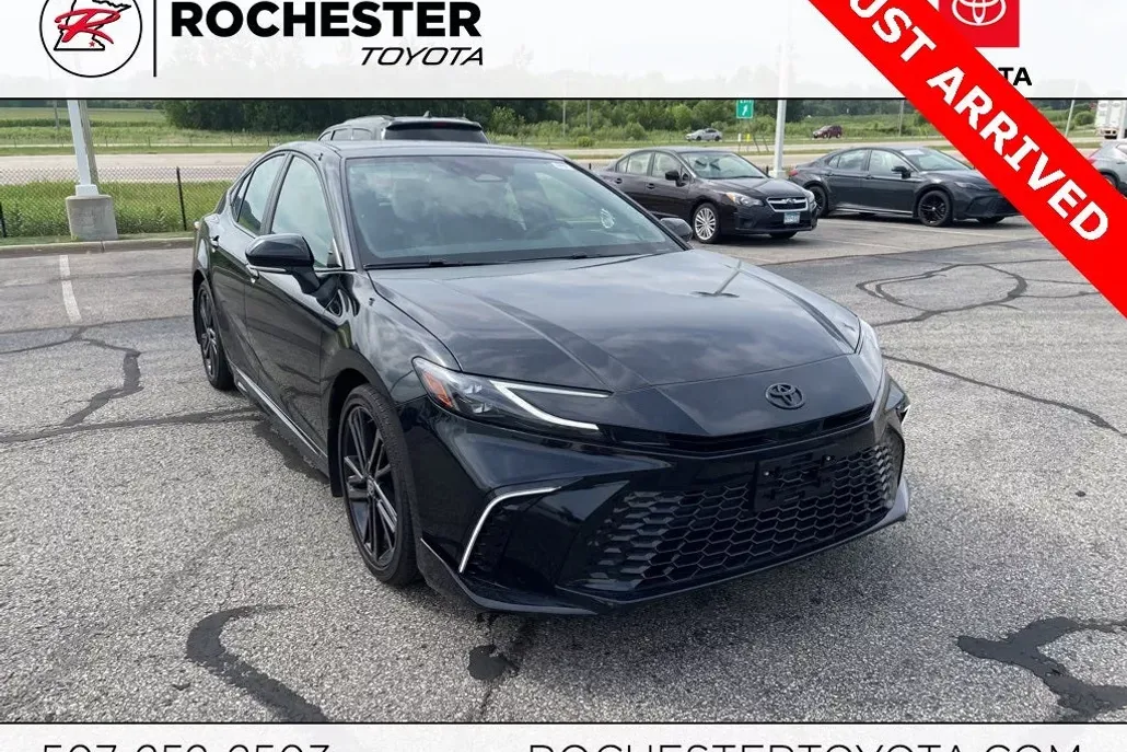 2025 Toyota Camry XSE photo 1