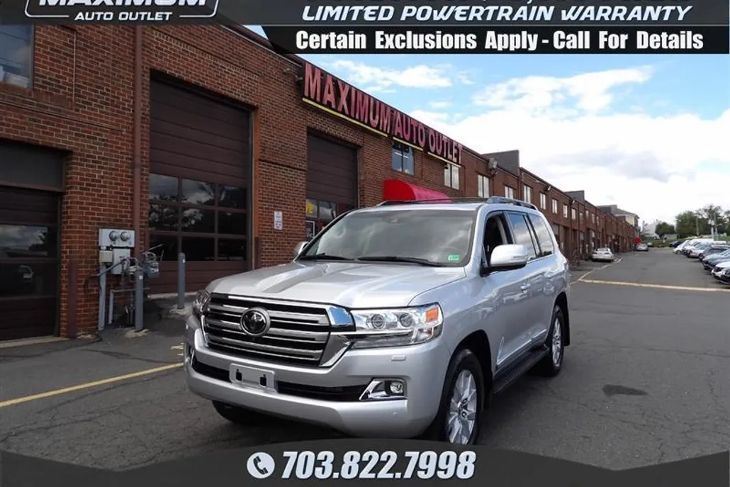 2017 Toyota Land Cruiser photo 1