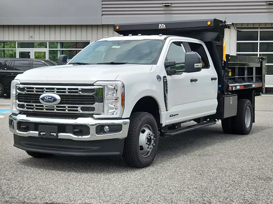 2025 Ford F-350 XL photo 1