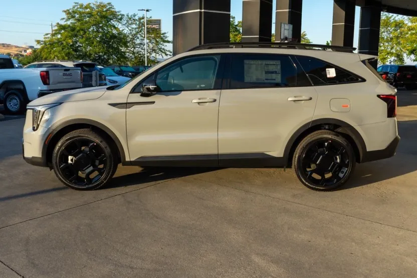 2026 Kia Sorento X-Line SX Prestige photo 1