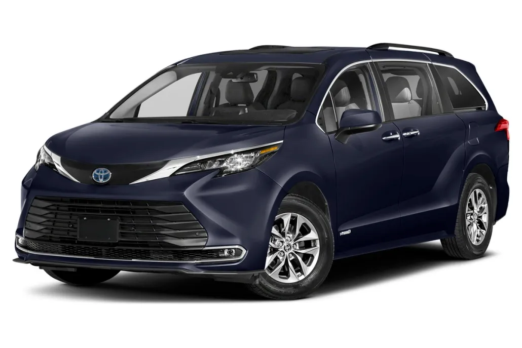 2022 Toyota Sienna XLE photo 1