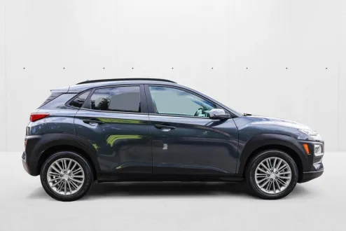 2020 Hyundai Kona SEL Plus photo 3