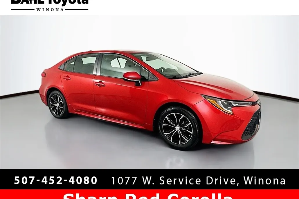 2021 Toyota Corolla LE photo 1