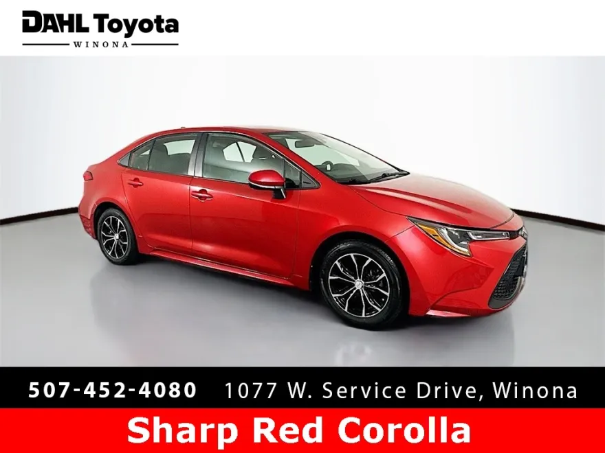 2021 Toyota Corolla LE photo 1