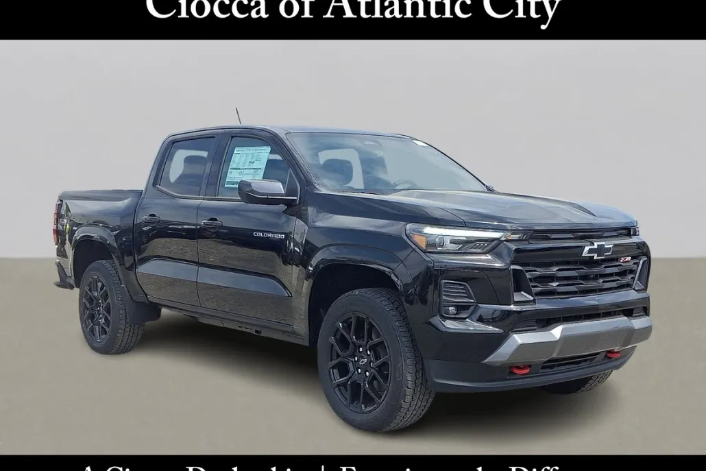 2025 Chevrolet Colorado Z71 photo 1