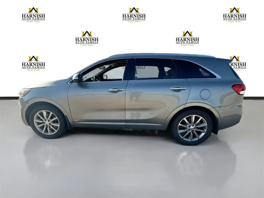 2016 Kia Sorento SX Limited photo 1