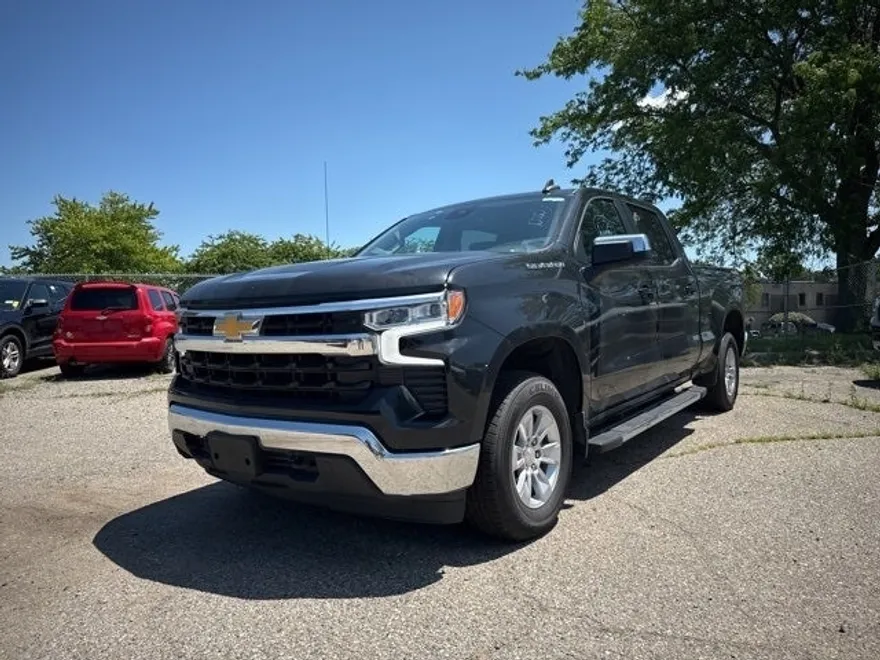 2023 Chevrolet Silverado 1500 LT photo 1