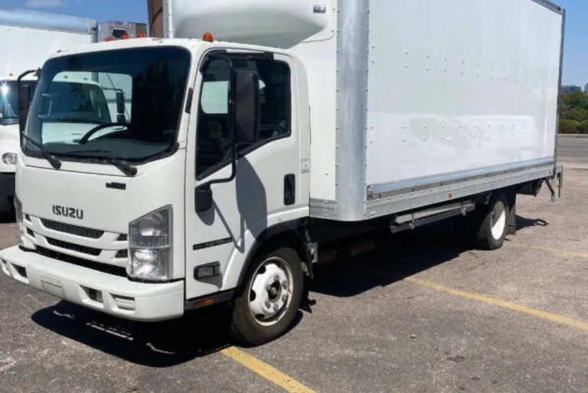 2019 Isuzu NPR photo 1