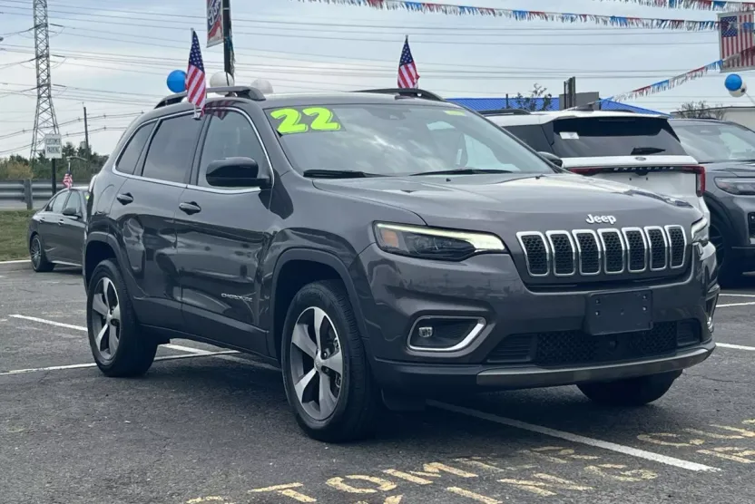 2022 Jeep Cherokee Limited photo 1