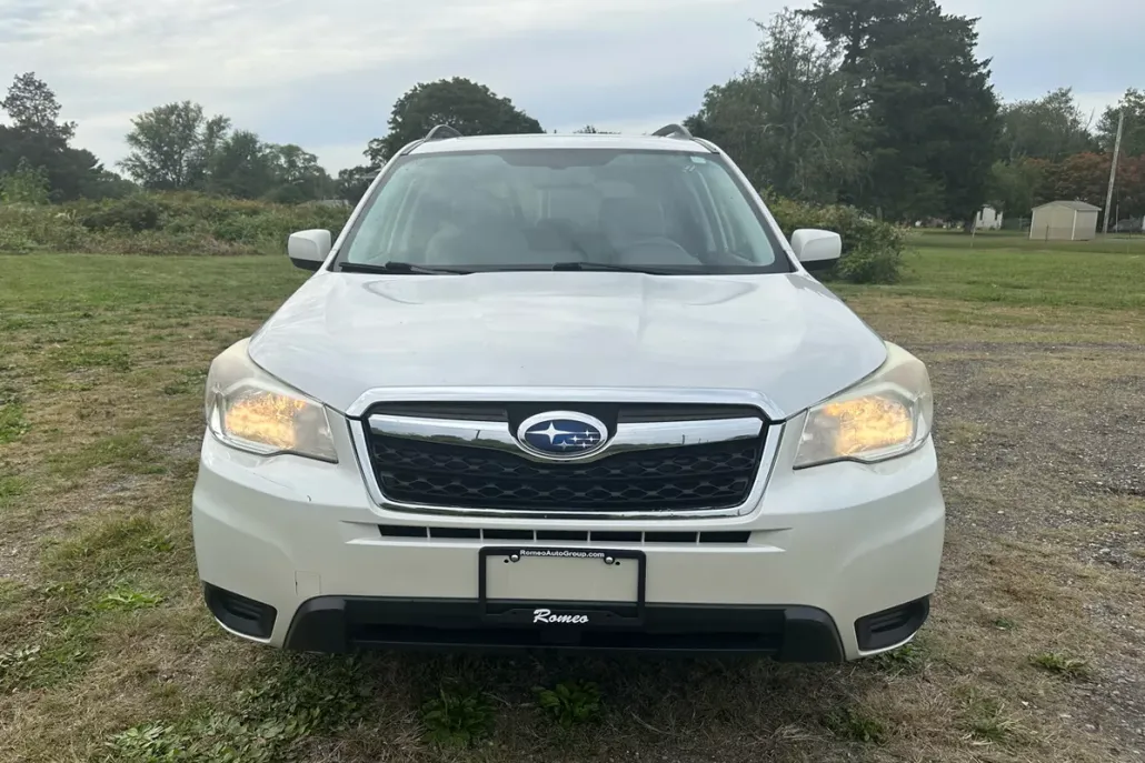 2014 Subaru Forester Premium photo 1